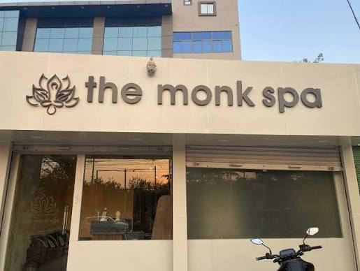 The Monk Spa - Financial District