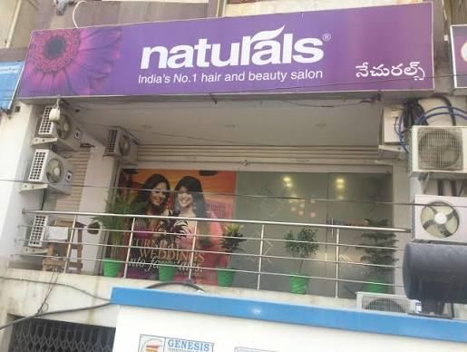 Naturals Salon