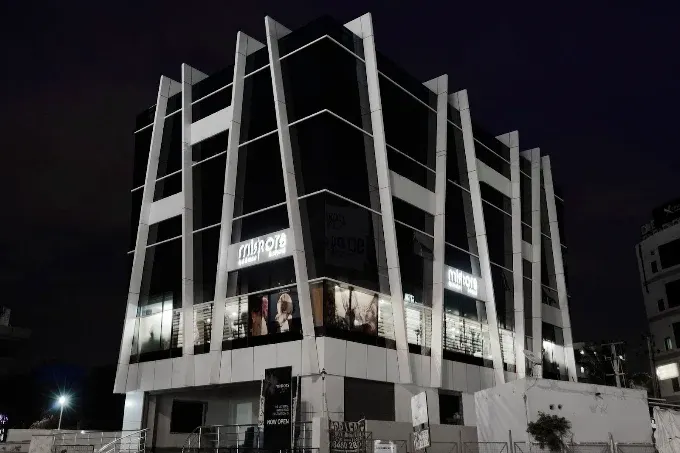Mirrors Academy of Hair and Beauty