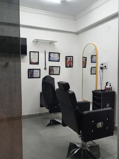 Salon Neelam's