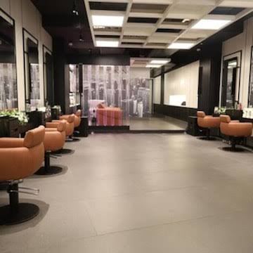 Elegance beauty salon
