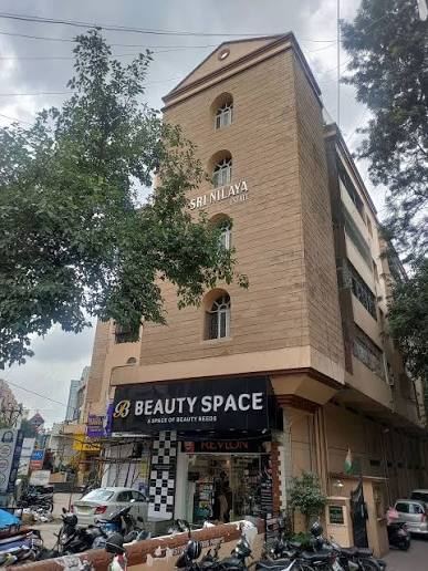Beauty Space - Himayatnagar