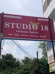 Studio 18 Unisex Salon