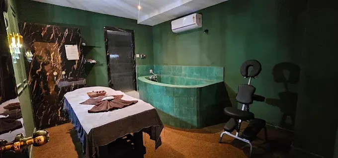 Skyora Spa, Salon & Massage