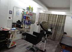 Mahee's Salon