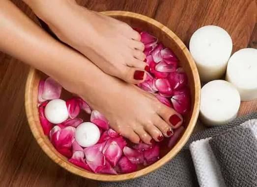 RESHU BEAUTY SALON