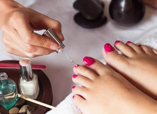 Focus Beauty Saloon ( Ladies Beauty Services )