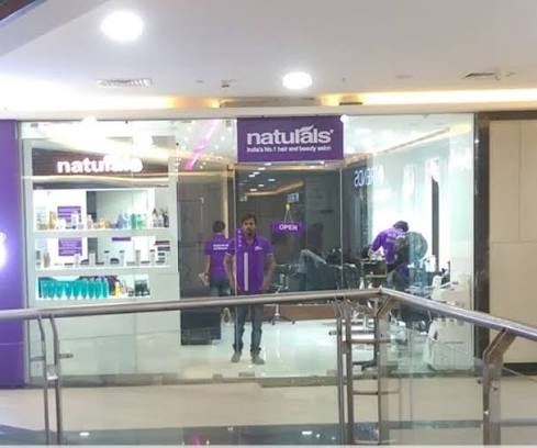 Naturals Unisex Salon Financial District